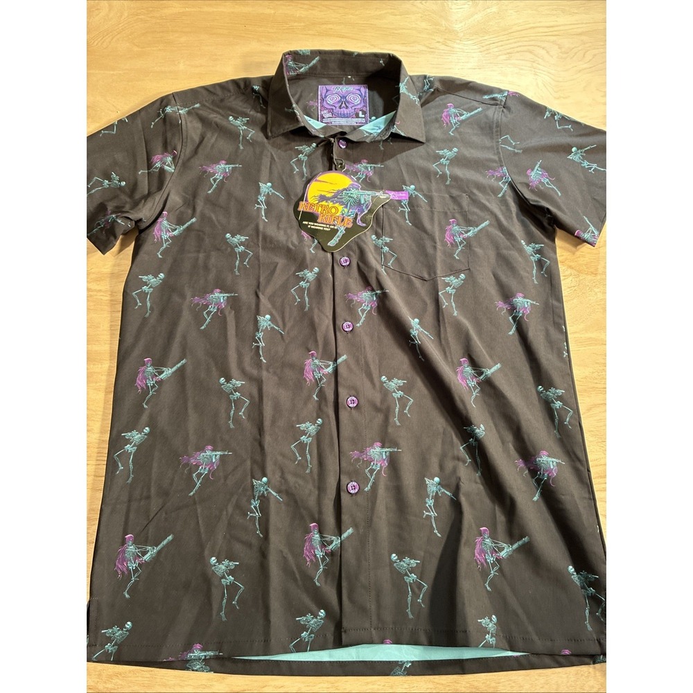 Retro Rifle "Guns And Ghouls" Button Down Men's Size Large